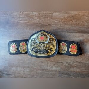 WWE "Stone Cold" Steve Austin Smoking Skull Championship Fanny Pack x Igloo